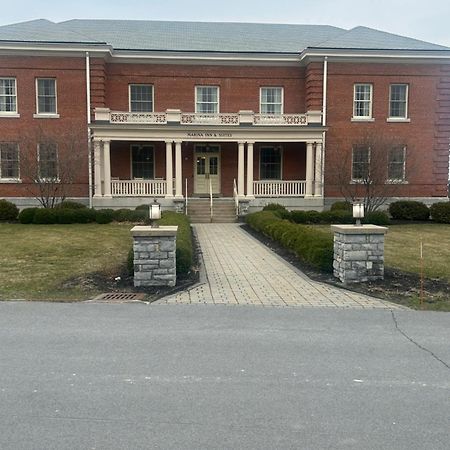 Harbor House Inn Sackets Harbor Екстериор снимка