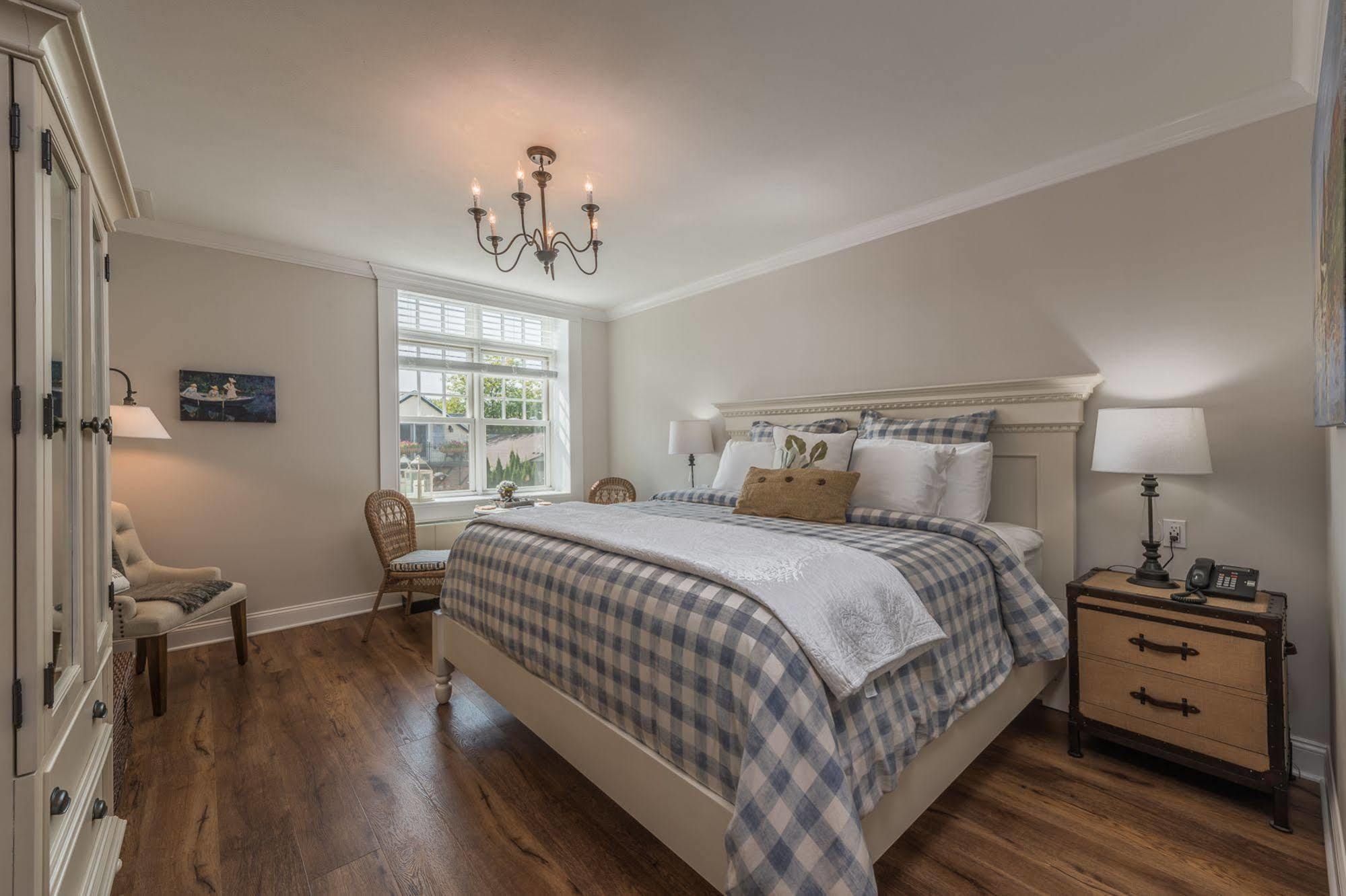 Harbor House Inn Sackets Harbor Екстериор снимка