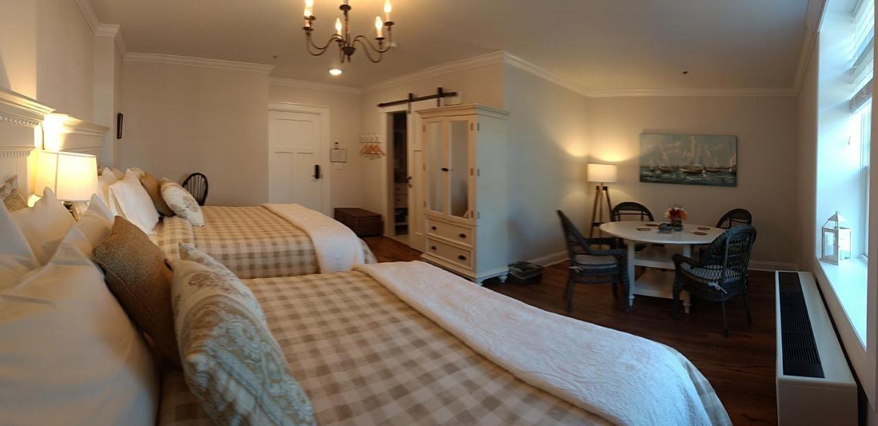 Harbor House Inn Sackets Harbor Екстериор снимка